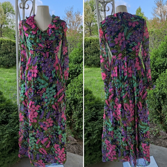 Vintage Dresses & Skirts - 💥BLACK FRIDAY BOGO FREE EVERYTHING💥 70s Vintage Long Sleeve Floral Maxi